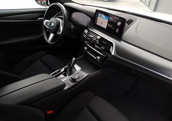 BMW Seria 5 cena 214900 przebieg: 21000, rok produkcji 2021 z Piekary Śląskie małe 407